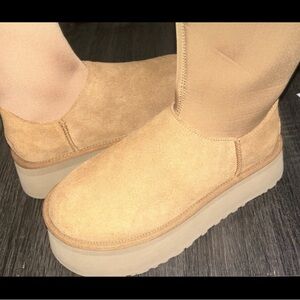 Uggs 61/2 Brand new